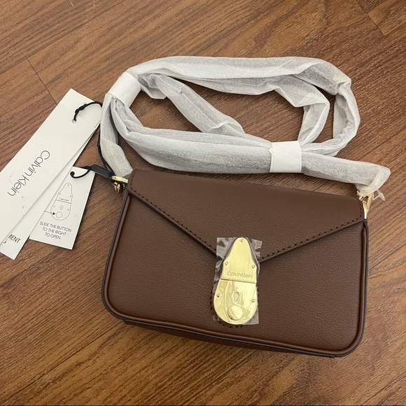 Calvin Klein crossbody bag - Picture 4 of 12